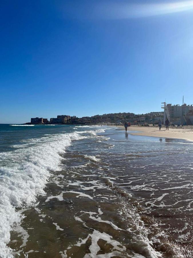 Uroczy Apartament Przy Playa De Los Locos Torrevieja Exterior foto